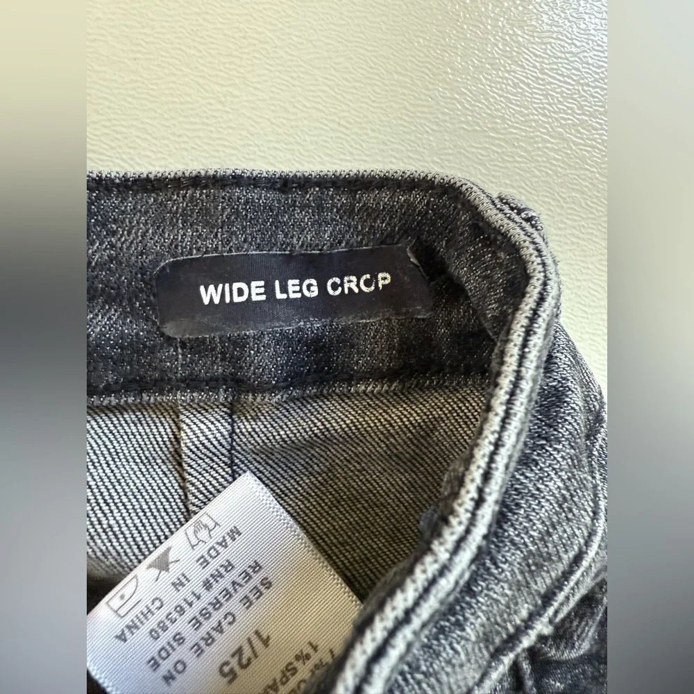 Judy Blue Knoxville High Rise Wide Leg Crop Jeans In A Chic Grey Ombre Color - Picture 14 of 16